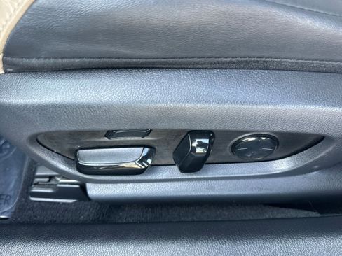 Used 2019 Lexus ES 350 Ultra Luxury w/ Accessory Package 2 image 14