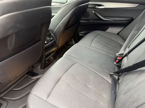 Used 2017 BMW X5 xDrive40e image 12