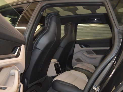 New 2025 Porsche Taycan 4S AWD/4WD image 35