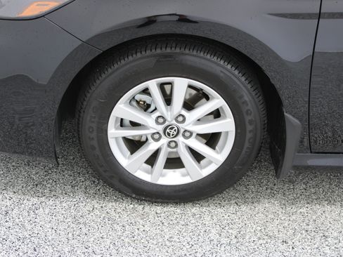 Used 2026 Toyota Camry LE w/ Convenience Package FWD image 11
