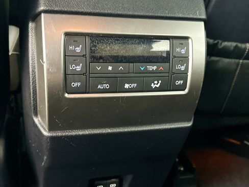 Used 2022 Lexus GX 460 Luxury w/ Accessory Package AWD/4WD image 33