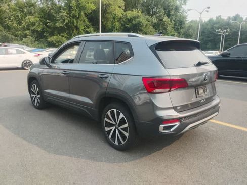 Used 2024 Volkswagen Taos SE FWD image 4