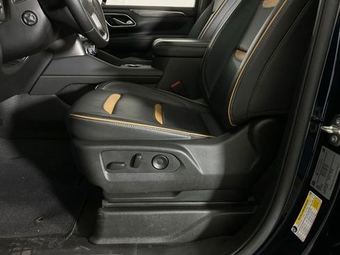 Used 2024 GMC Yukon AT4 w/ AT4 Premium Package image 34