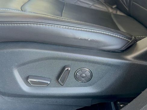Used 2018 Ford Explorer Platinum AWD/4WD image 14