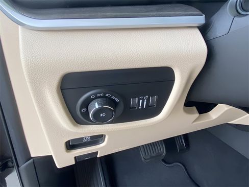 New 2025 Jeep Grand Cherokee L Limited image 36