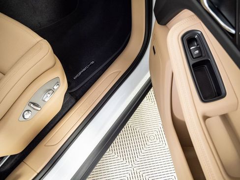 New 2026 Porsche Macan image 26