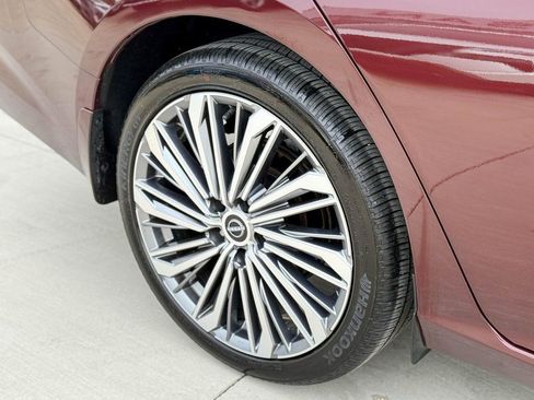 Used 2024 Nissan Altima 2.5 SL AWD/4WD image 25
