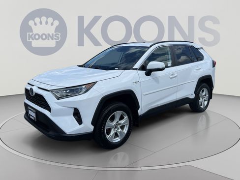 Used 2021 Toyota RAV4 XLE w/ Convenience Package AWD/4WD image 1