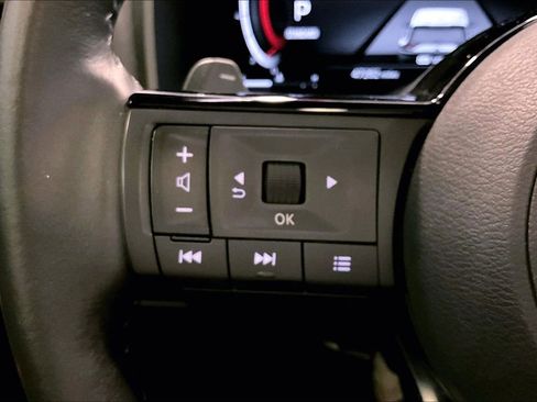 Used 2023 Nissan Rogue Platinum w/ Platinum Premium Package FWD image 11