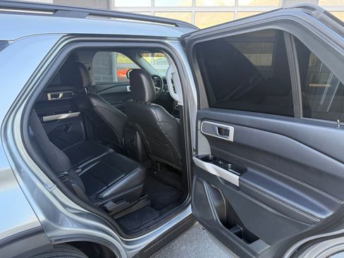 Used 2024 Ford Explorer XLT w/ Equipment Group 202A AWD/4WD image 25