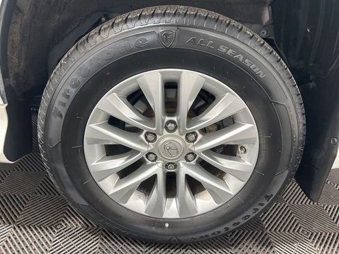 Used 2023 Lexus GX 460 Premium w/ Premium Plus Package image 40