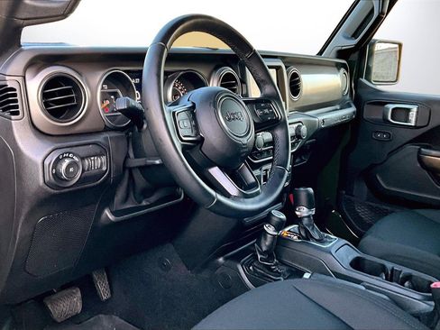 Certified 2021 Jeep Wrangler Willys image 17