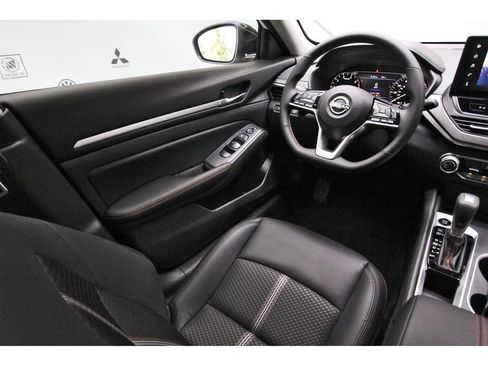 New 2026 Nissan Altima 2.5 SR FWD image 6
