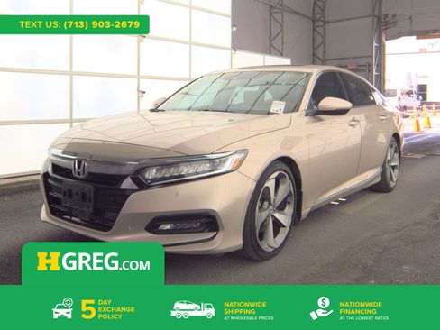Used 2018 Honda Accord Touring image 1