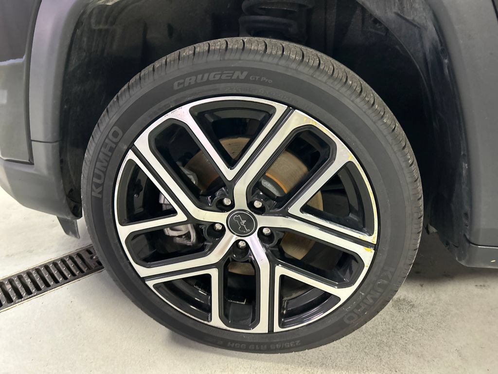 Used 2025 Jeep Compass Limited AWD/4WD image 9