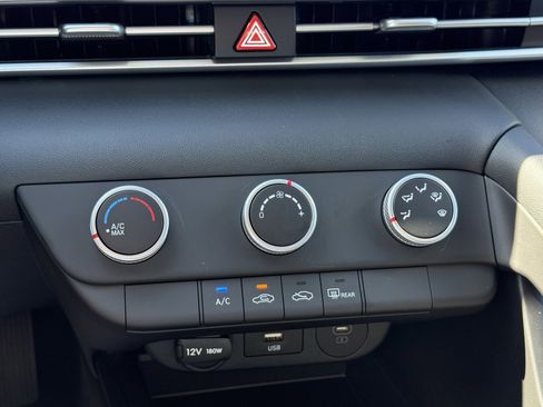 New 2026 Hyundai Elantra SE image 23