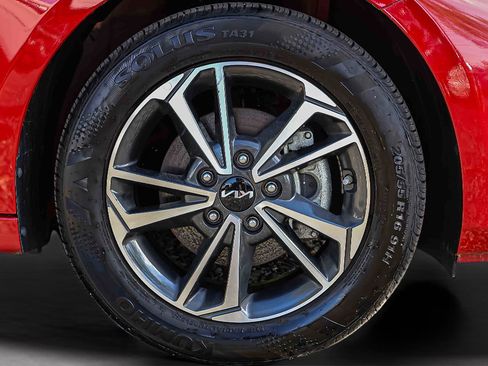 Certified 2024 Kia Forte LXS w/ LXS Technology Package FWD image 28