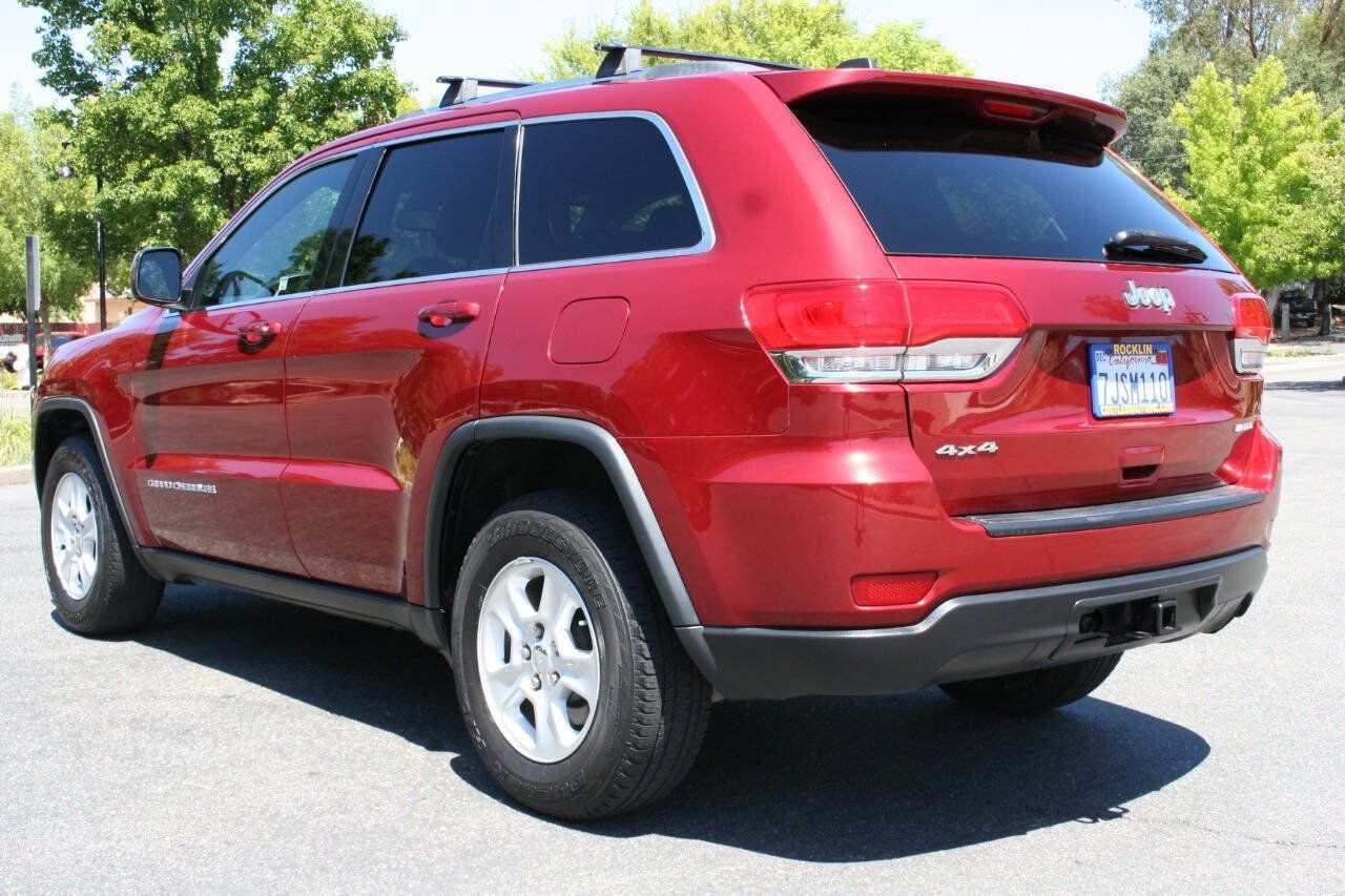 Used 2014 Jeep Grand Cherokee Laredo w/ Quick Order Package 23E AWD/4WD image 7