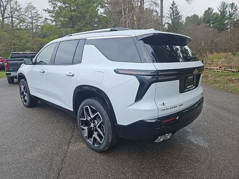 New 2026 Chevrolet Traverse High Country AWD/4WD image 3