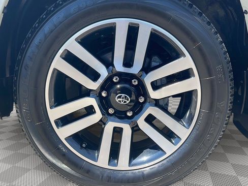 Used 2023 Toyota 4Runner Limited AWD/4WD image 9