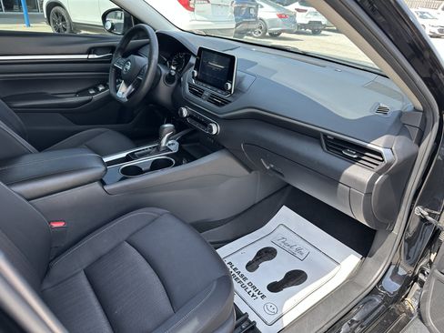 Used 2021 Nissan Altima 2.5 SV FWD image 31