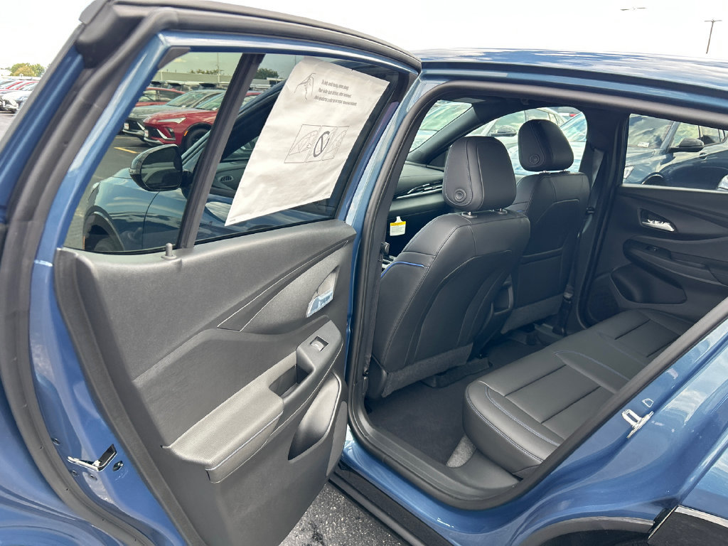 New 2026 Buick Envista Sport Touring w/ Convenience I Package FWD image 32
