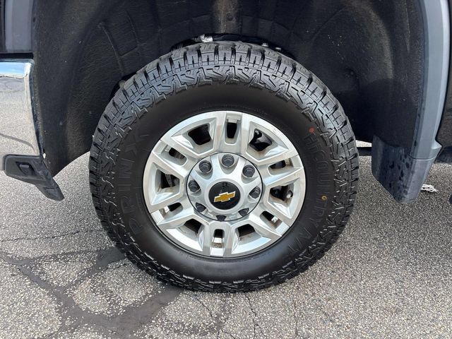 Used 2025 Chevrolet Silverado 2500 LT w/ Safety Package AWD/4WD image 11
