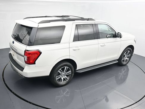 Used 2023 Ford Expedition XLT AWD/4WD image 28
