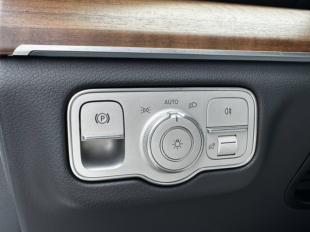 Certified 2024 Mercedes-Benz GLE 350 4MATIC image 34