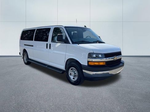 Used 2023 Chevrolet Express 3500 LT w/ LT Preferred Equipment Group image 4