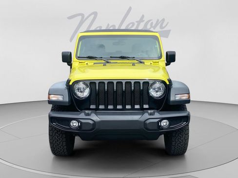 Used 2022 Jeep Wrangler Sport AWD/4WD image 9