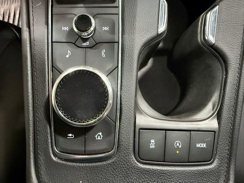 Used 2022 Cadillac XT4 Sport w/ Safety Alert Package AWD/4WD image 22