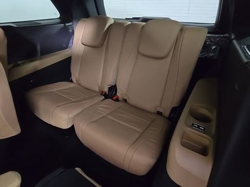 New 2026 Mercedes-Benz GLS 450 4MATIC image 16
