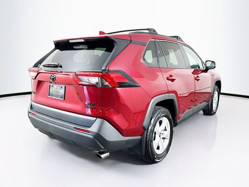 Used 2021 Toyota RAV4 XLE AWD/4WD image 9