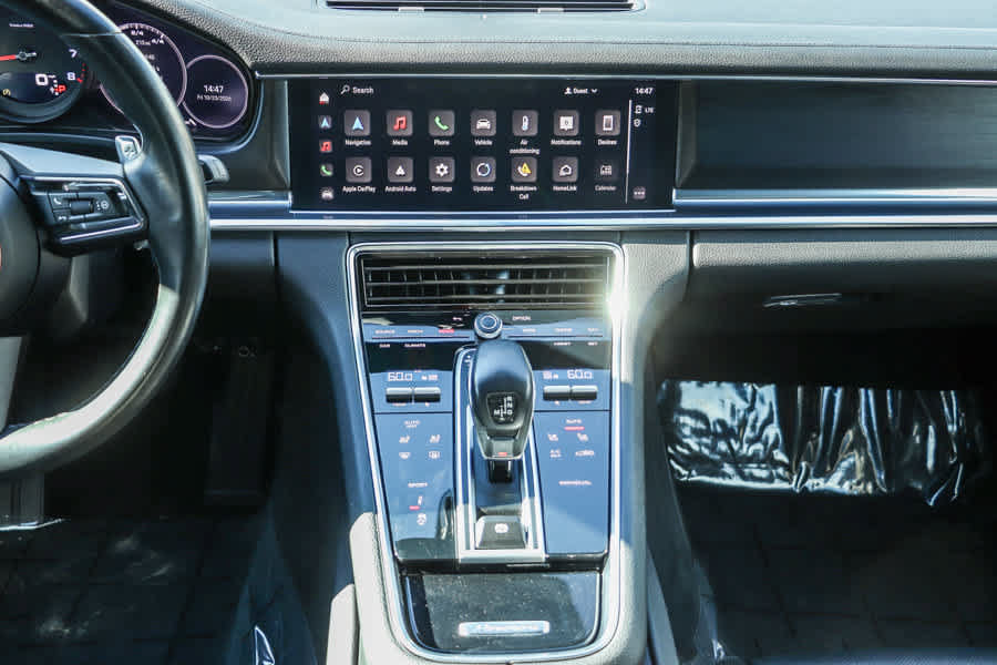 Used 2023 Porsche Panamera RWD image 14