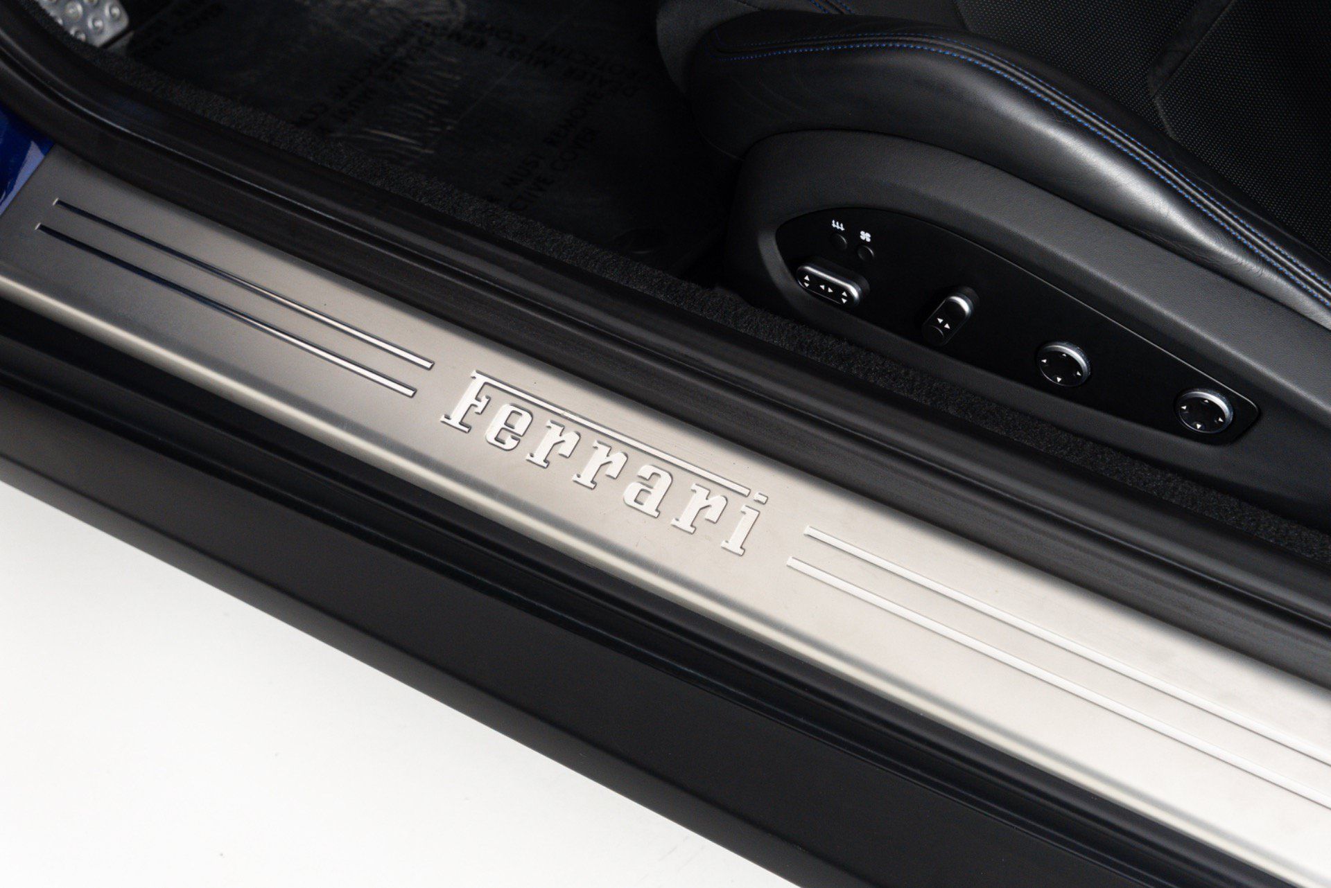 Used 2019 Ferrari GTC4Lusso T RWD image 30