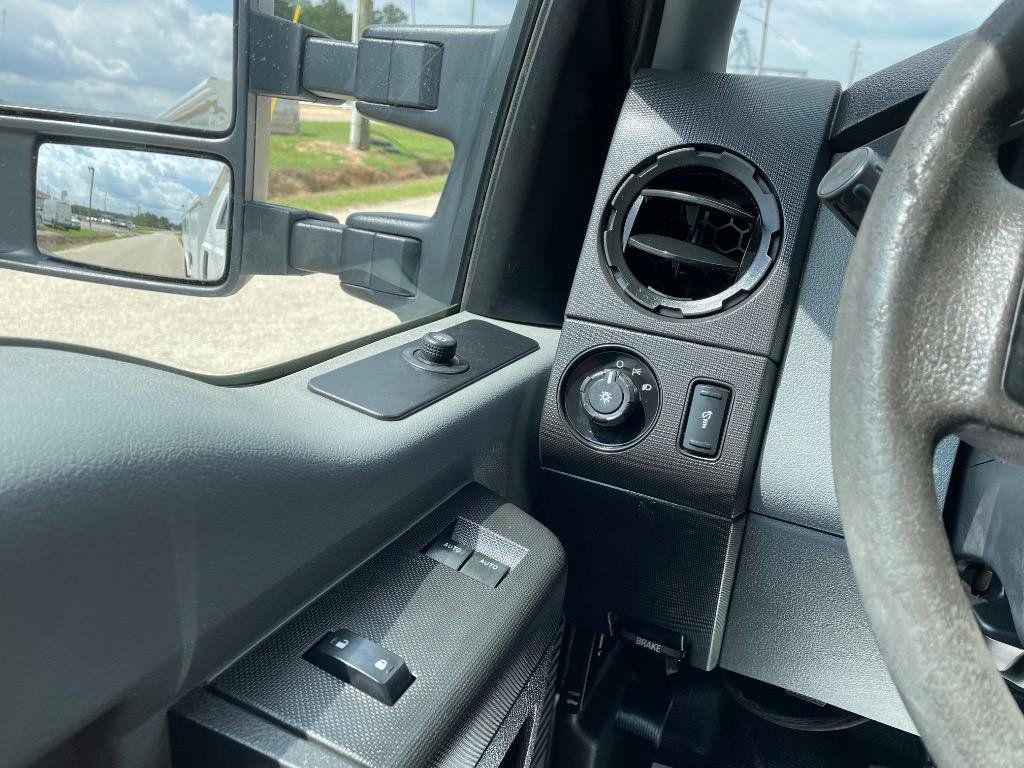 Used 2016 Ford F250 XL w/ Power Equipment Group AWD/4WD image 20