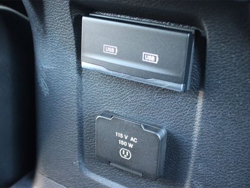 Used 2022 Jeep Wrangler Unlimited Sahara w/ Cold Weather Group image 15