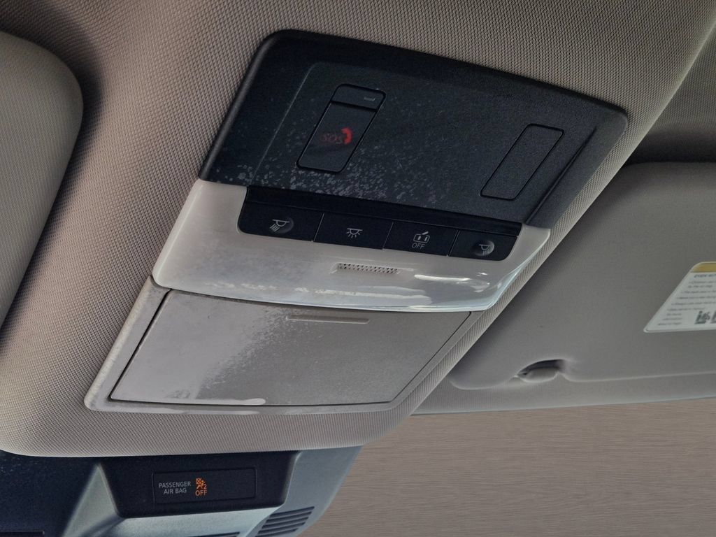 Used 2025 Nissan Rogue SV FWD image 29