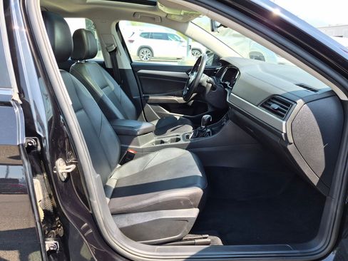 Used 2019 Volkswagen Jetta SE FWD image 31