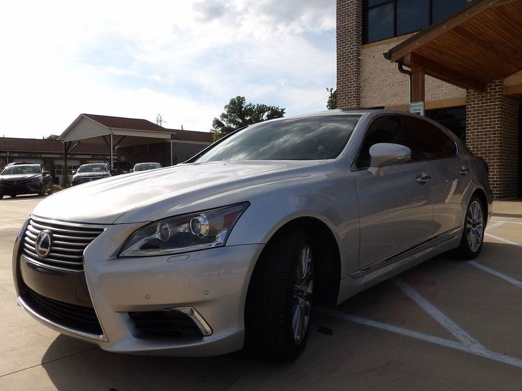 Used 2014 Lexus LS 460 w/ Comfort Package RWD image 48
