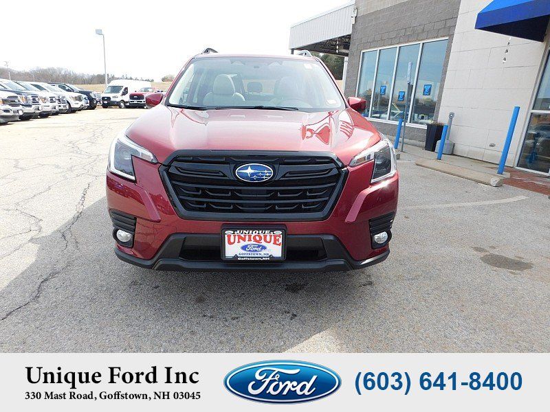 Used 2023 Subaru Forester Premium AWD/4WD image 3