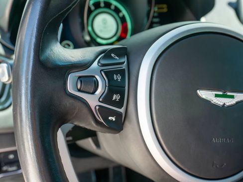 Used 2020 Aston Martin V8 Vantage Coupe RWD image 51
