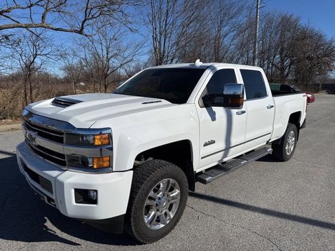 Used 2019 Chevrolet Silverado 2500 High Country w/ Duramax Plus Package image 1