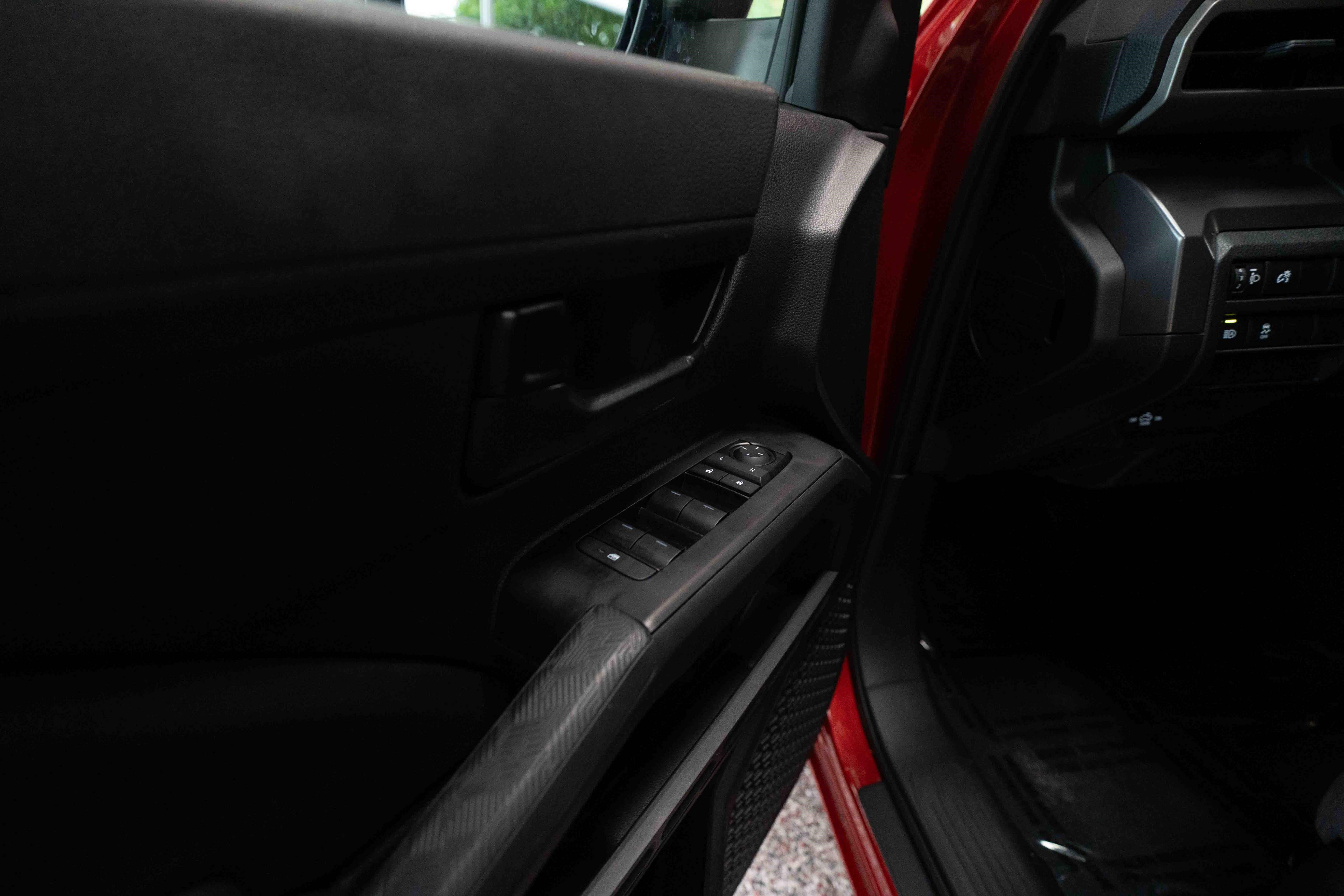 Certified 2026 Toyota Tacoma SR5 AWD/4WD image 8