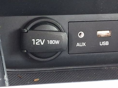 Used 2018 Hyundai Elantra SEL FWD image 25