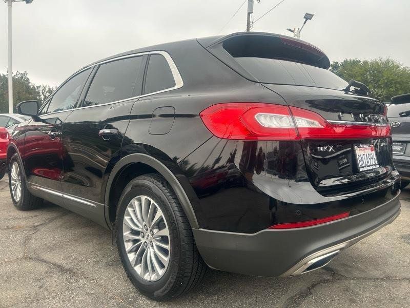 Used 2016 Lincoln MKX Select w/ Select Plus Package FWD image 5