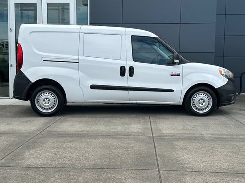 Used 2017 RAM ProMaster City Tradesman w/ Rear Back-up Camera Group FWD image 2