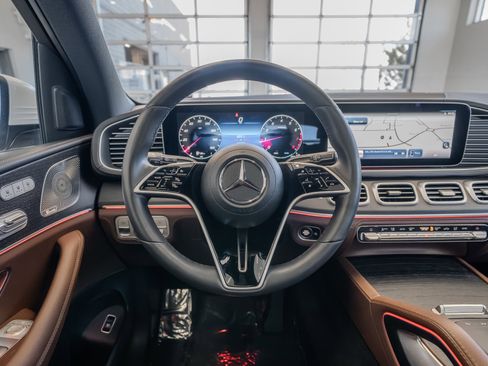 Certified 2024 Mercedes-Benz GLE 350 4MATIC image 9