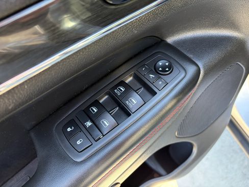 Used 2019 Jeep Grand Cherokee Trailhawk image 11